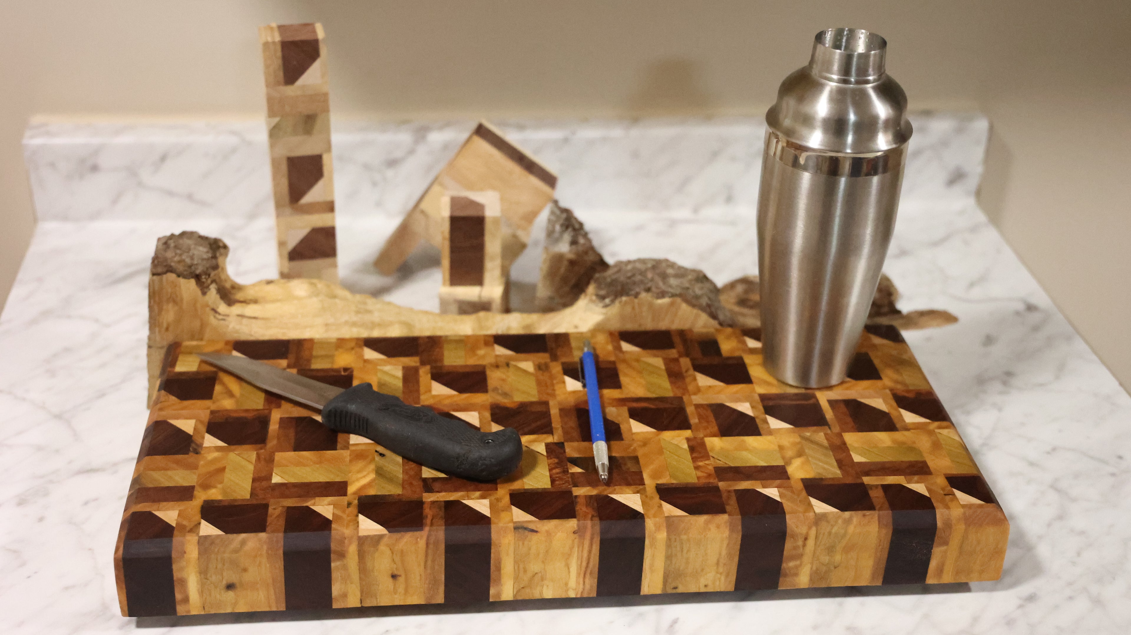 GEOMETRIC CUTTING BOARD