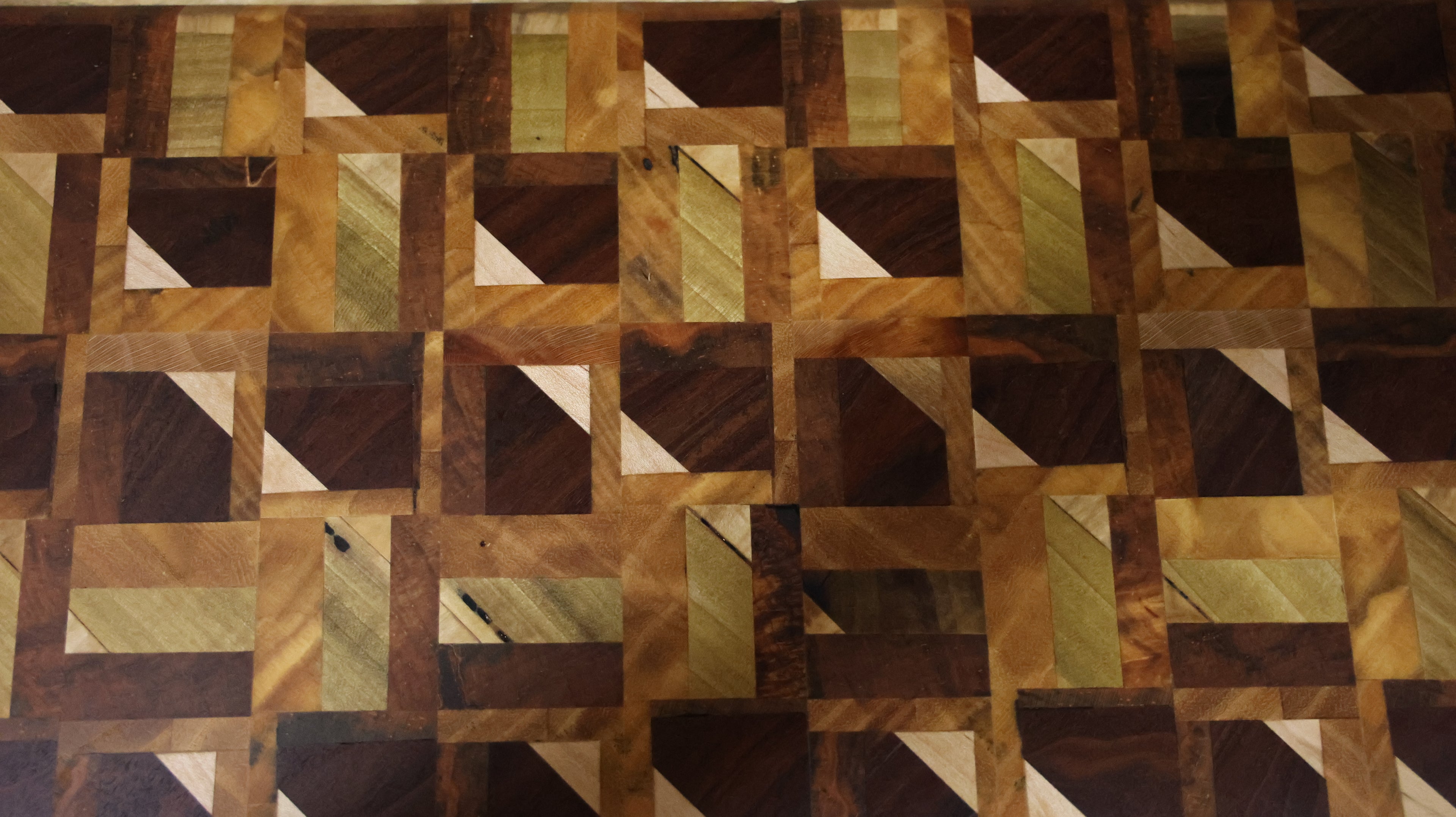 GEOMETRIC CUTTING BOARD